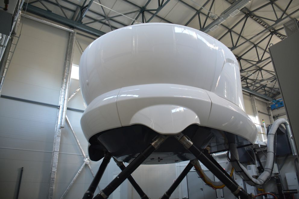 full-flight sumulator